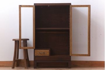 レトロ家具　気泡ガラス入り　脚付き!レトロなアンティーク本箱(ブックケース)