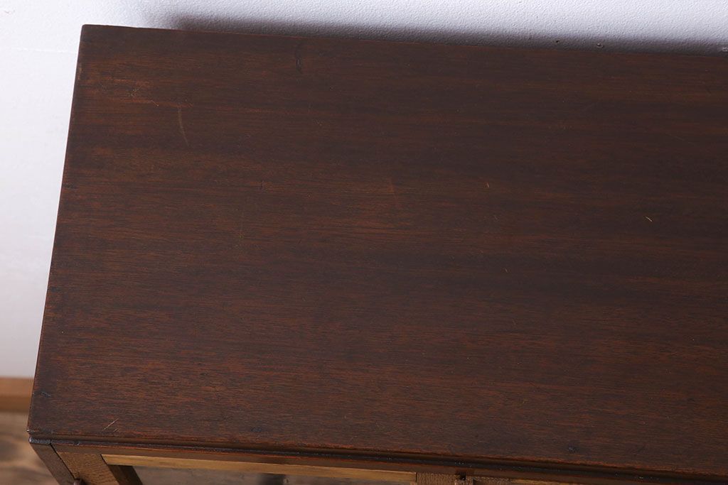 レトロ家具　気泡ガラス入り　脚付き!レトロなアンティーク本箱(ブックケース)