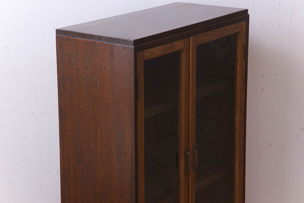 レトロ家具　気泡ガラス入り　脚付き!レトロなアンティーク本箱(ブックケース)