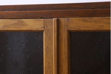 レトロ家具　気泡ガラス入り　脚付き!レトロなアンティーク本箱(ブックケース)