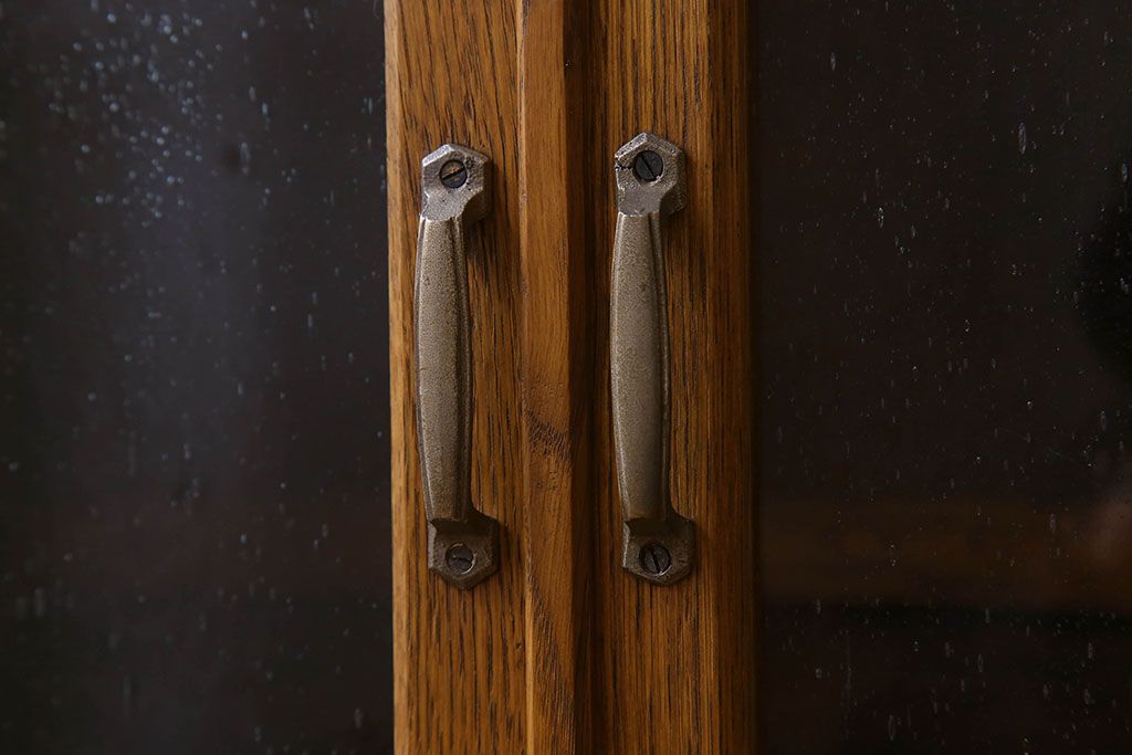 レトロ家具　気泡ガラス入り　脚付き!レトロなアンティーク本箱(ブックケース)