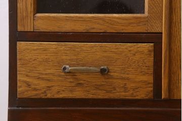 レトロ家具　気泡ガラス入り　脚付き!レトロなアンティーク本箱(ブックケース)