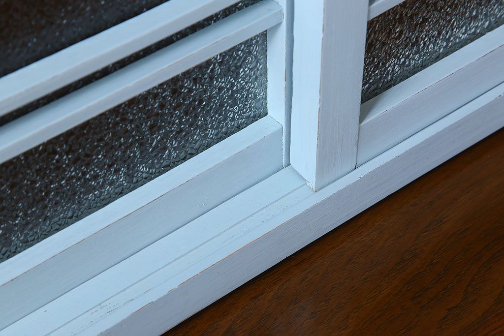 アンティーク家具　作業台付き　水色ペイントのおしゃれなアンティークカップボード