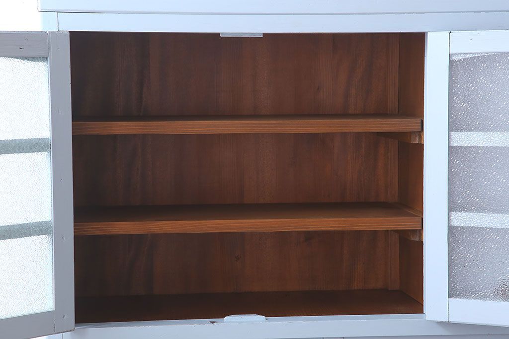 アンティーク家具　作業台付き　水色ペイントのおしゃれなアンティークカップボード