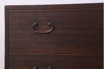 アンティーク家具　シンプルな衣装箪笥の鉄脚ローボード(ローチェスト)