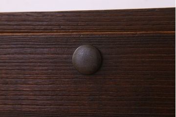 アンティーク家具　シンプルな衣装箪笥の鉄脚ローボード(ローチェスト)