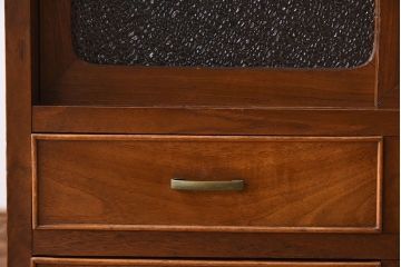 アンティーク家具　ダイヤガラス引き戸　小ぶりなアンティーク収納棚