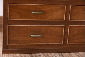 アンティーク家具　ダイヤガラス引き戸　小ぶりなアンティーク収納棚