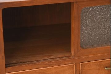 アンティーク家具　ダイヤガラス引き戸　小ぶりなアンティーク収納棚