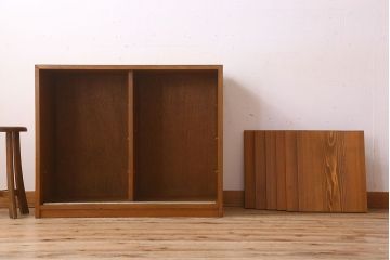 アンティーク家具　モールガラス引き戸　ブナ材　小ぶりなアンティーク収納棚