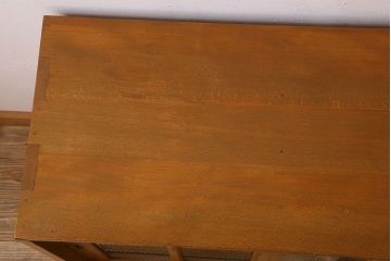 アンティーク家具　モールガラス引き戸　ブナ材　小ぶりなアンティーク収納棚