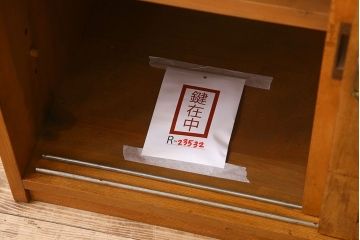 アンティーク家具　モールガラス引き戸　ブナ材　小ぶりなアンティーク収納棚