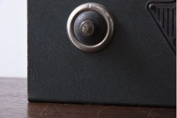 アンティーク雑貨　ジャンク品　昭和レトロ　三洋電機株式会社　古い手提げ金庫