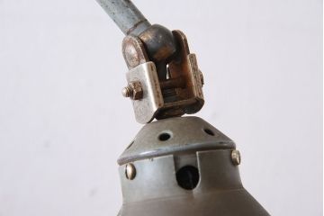 ヨーロッパビンテージ　シャビーなシザーランプ(ブラケットライト・壁付け照明)