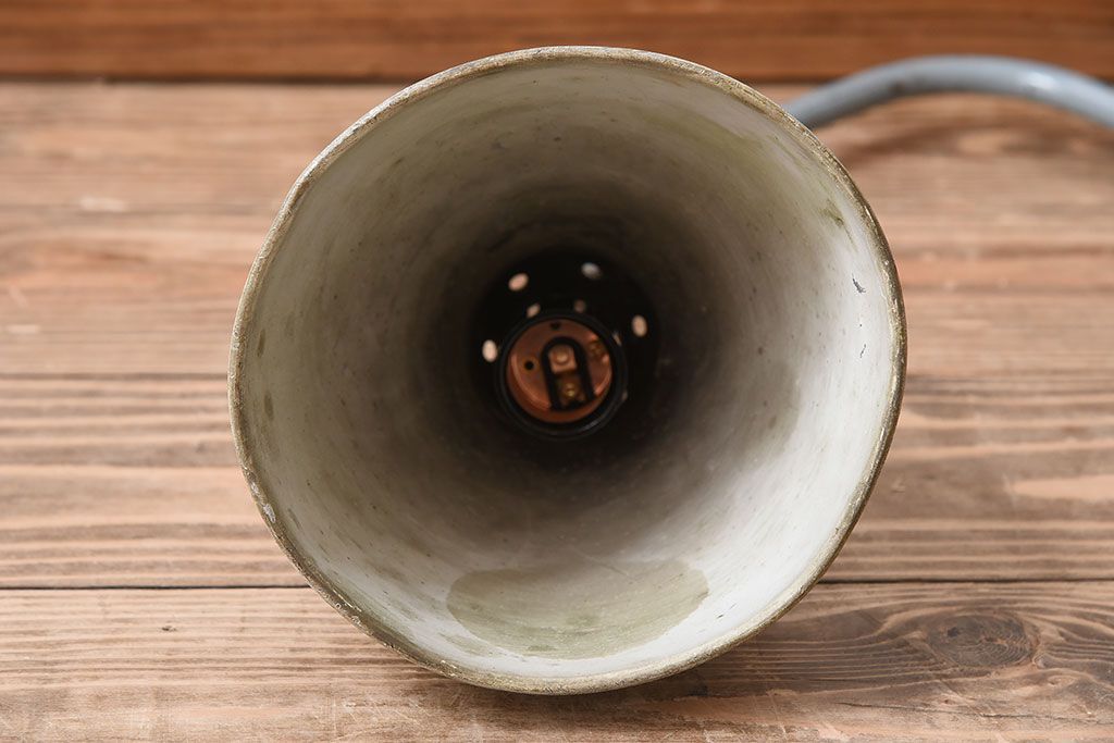 ヨーロッパビンテージ　シャビーなシザーランプ(ブラケットライト・壁付け照明)