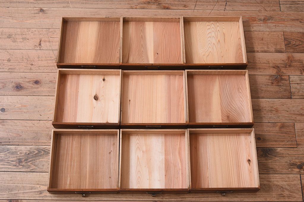 アンティーク家具　和製アンティーク　9杯引き出し付き!昭和期のネームプレート付き小引き出し