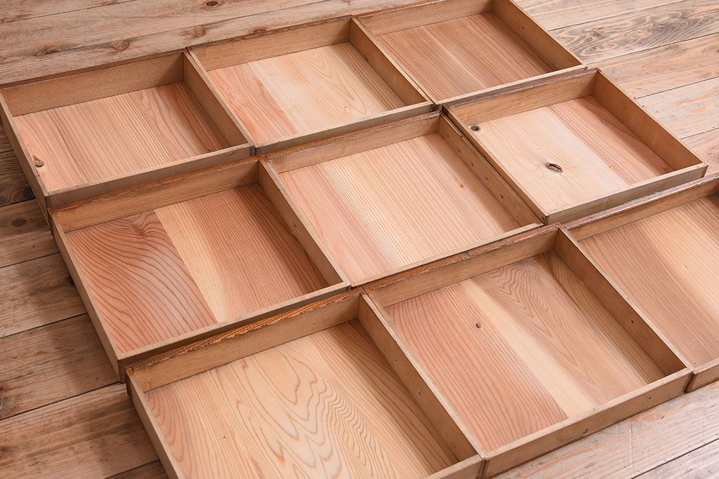 アンティーク家具　和製アンティーク　9杯引き出し付き!昭和期のネームプレート付き小引き出し