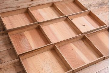 アンティーク家具　和製アンティーク　9杯引き出し付き!昭和期のネームプレート付き小引き出し