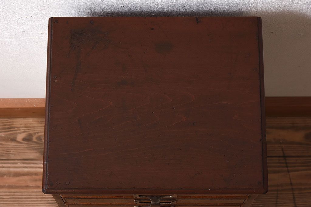 アンティーク家具　和製アンティーク　9杯引き出し付き!昭和期のネームプレート付き小引き出し