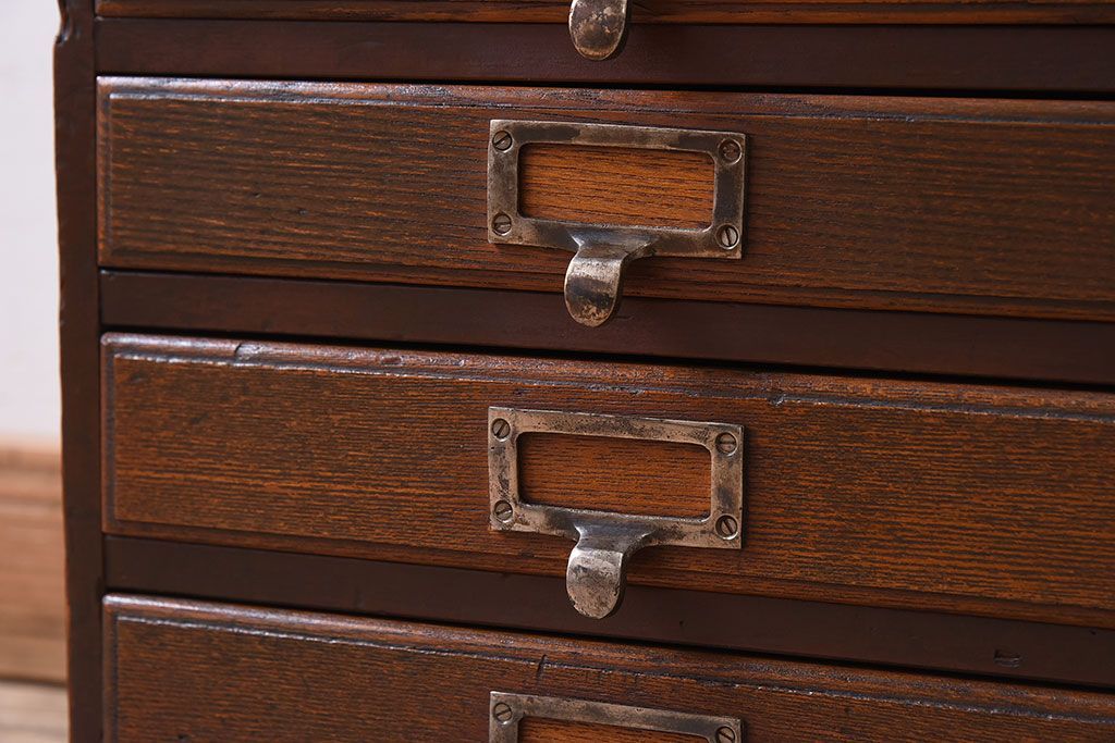 アンティーク家具　和製アンティーク　9杯引き出し付き!昭和期のネームプレート付き小引き出し