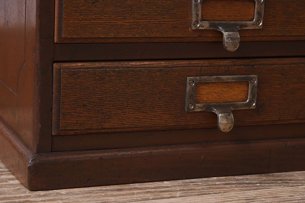 アンティーク家具　和製アンティーク　9杯引き出し付き!昭和期のネームプレート付き小引き出し