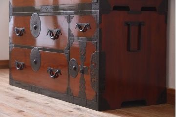 和製アンティーク　引き手特注　極美品!前面栗材製の最上重ね箪笥