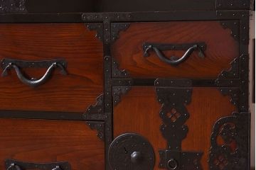 和製アンティーク　引き手特注　極美品!前面栗材製の最上重ね箪笥