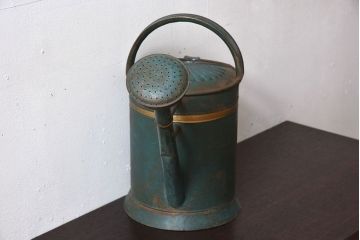 アンティーク雑貨　ヨーロッパビンテージ　シャビーなじょうろ(ジョウロ)