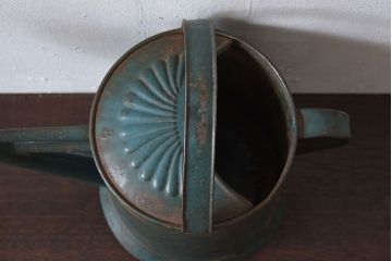 アンティーク雑貨　ヨーロッパビンテージ　シャビーなじょうろ(ジョウロ)