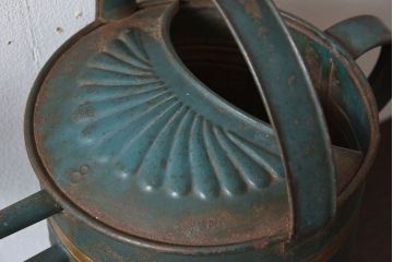 アンティーク雑貨　ヨーロッパビンテージ　シャビーなじょうろ(ジョウロ)