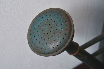 アンティーク雑貨　ヨーロッパビンテージ　シャビーなじょうろ(ジョウロ)