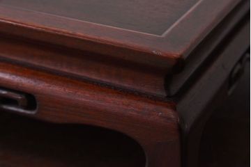 アンティーク雑貨　唐木製　透かし彫り入りの上品な花台(飾り台)