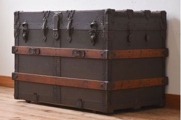 1930年頃　ヨーロッパビンテージのトランク