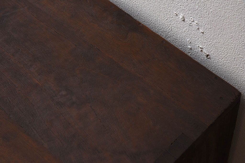 アンティーク家具　総桐材製　クリアガラス引き戸　古い木の鉄脚ローボード(桐箪笥、桐たんす)