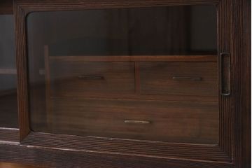 アンティーク家具　総桐材製　クリアガラス引き戸　古い木の鉄脚ローボード(桐箪笥、桐たんす)