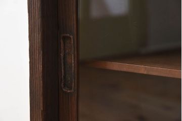 アンティーク家具　総桐材製　クリアガラス引き戸　古い木の鉄脚ローボード(桐箪笥、桐たんす)