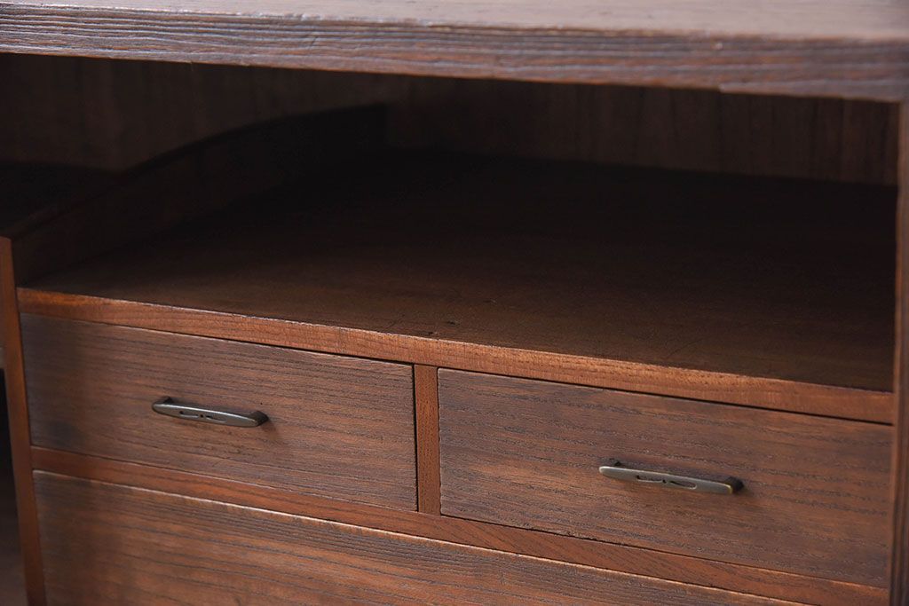 アンティーク家具　総桐材製　クリアガラス引き戸　古い木の鉄脚ローボード(桐箪笥、桐たんす)