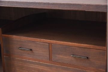 アンティーク家具　総桐材製　クリアガラス引き戸　古い木の鉄脚ローボード(桐箪笥、桐たんす)