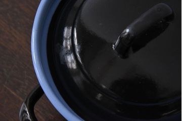 アンティーク雑貨　ヨーロッパビンテージ　ホーロー(琺瑯)　両手鍋(2)