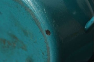 アンティーク雑貨　ヨーロッパビンテージ　ホーロー(琺瑯)　レトロな両手鍋(1)