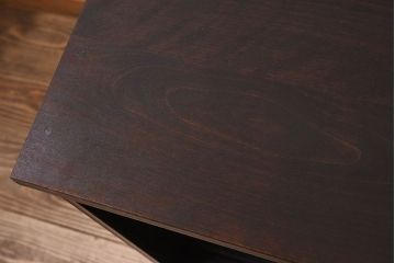 アンティーク家具　和製アンティーク　前面黒檀材　チェッカーガラス引き戸の鉄脚付きローボード