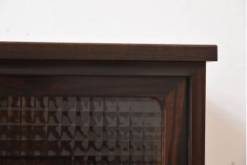 アンティーク家具　和製アンティーク　前面黒檀材　チェッカーガラス引き戸の鉄脚付きローボード
