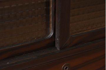 アンティーク家具　和製アンティーク　前面黒檀材　チェッカーガラス引き戸の鉄脚付きローボード