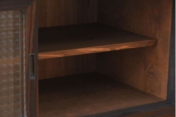 アンティーク家具　和製アンティーク　前面黒檀材　チェッカーガラス引き戸の鉄脚付きローボード