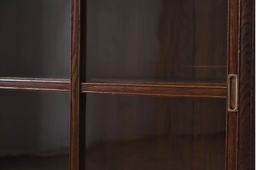 アンティーク家具　大正ロマン　当時物ガラスの引き戸　前面栗材の小ぶりな収納棚