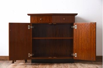 中古美品　カリモク　ドマーニ　チェスト(定価約31万円)
