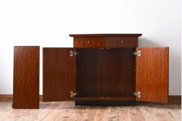 中古美品　カリモク　ドマーニ　チェスト(定価約31万円)