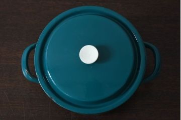 アンティーク雑貨　ヨーロッパビンテージ　ホーロー(琺瑯)　レトロな両手鍋