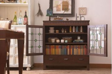 アンティーク家具　ラフジュ工房オリジナルステンドグラス　ナラ材製　脚付き　ステンドグラス扉のアンティークキャビネット