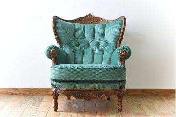 ヴィンテージ家具　イギリスビンテージ　彫刻入り　一人掛けアームソファ(ウイングバック、ウィングバックチェア)